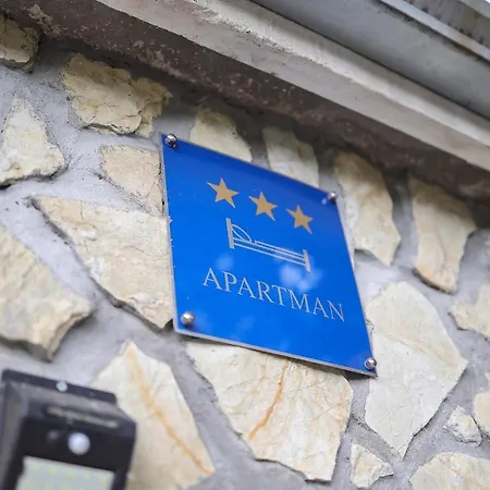 Vito Apartman *